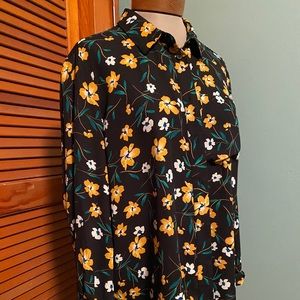 Who What Wear Black Floral Button Down